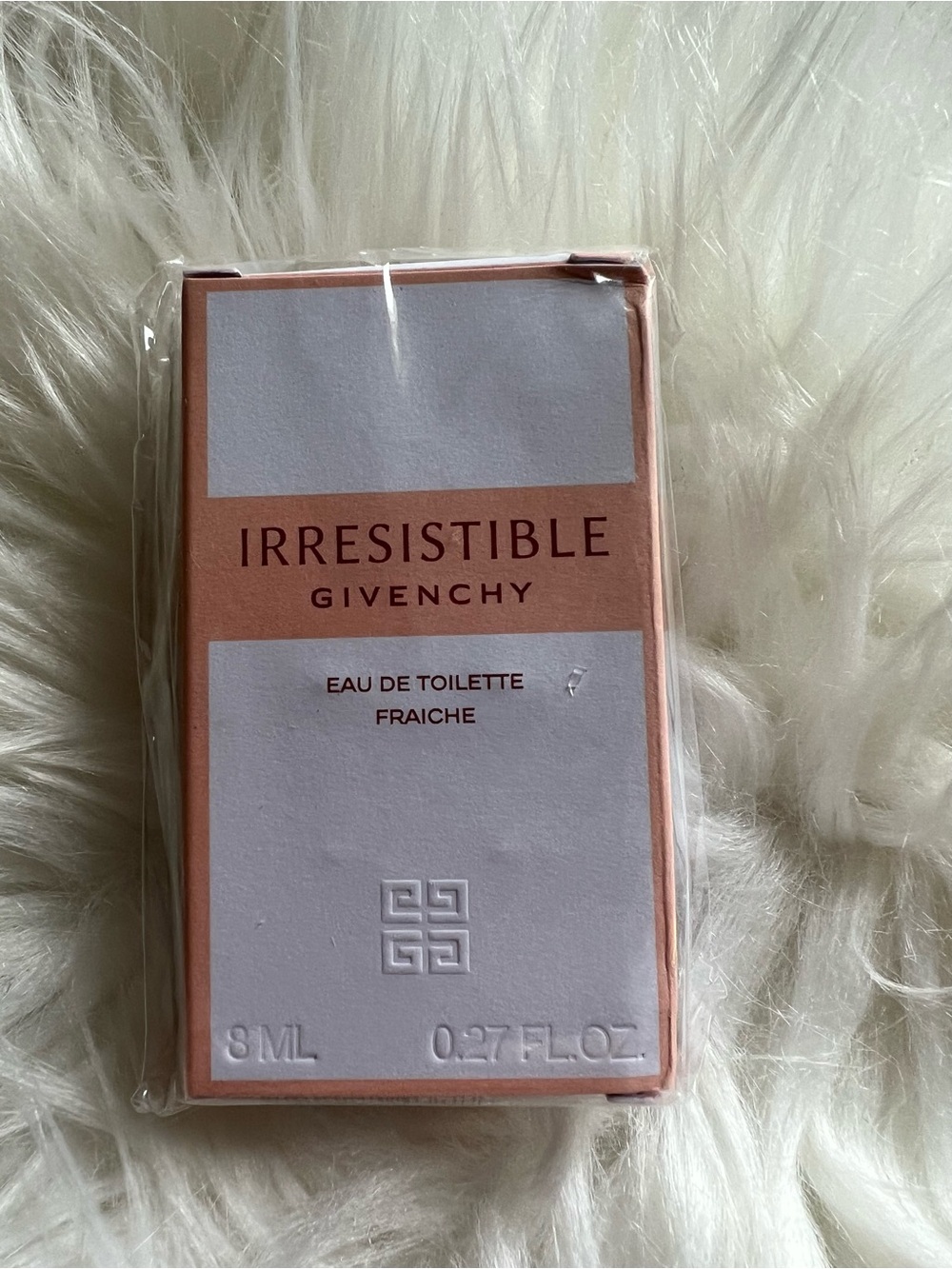 Givenchy Irresistible Eau de Parfum Mini - Soft Pink & White